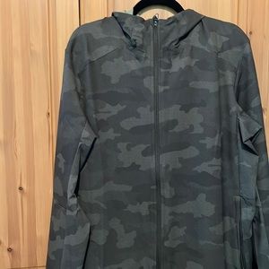 Lululemon - Warp Light Jacket - Large - Camo - Never worn